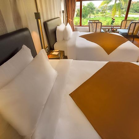 The Blossom Hoi An Ocean Front Hotel & Spa エクステリア 写真