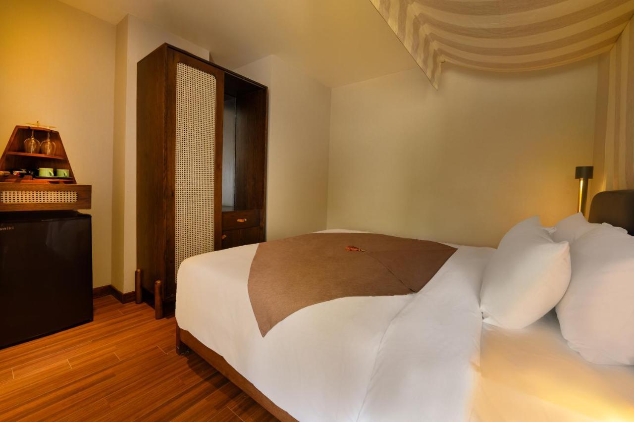 The Blossom Hoi An Ocean Front Hotel & Spa エクステリア 写真