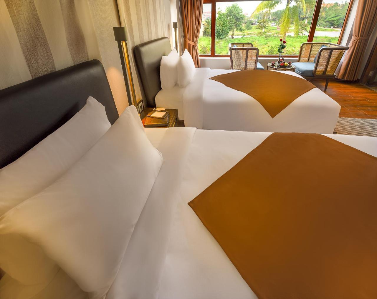 The Blossom Hoi An Ocean Front Hotel & Spa エクステリア 写真