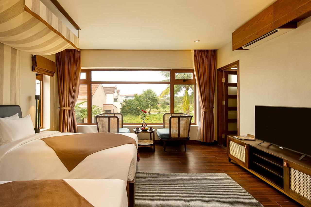 The Blossom Hoi An Ocean Front Hotel & Spa エクステリア 写真
